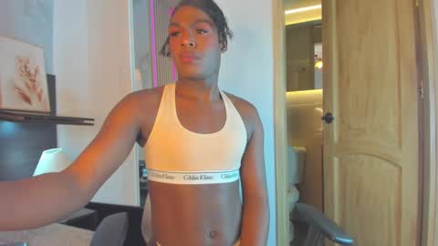 Alejandra online show from 02-22-25, 12:38