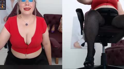 Snapshot of diva_milf chatting on 10-06-25, 09:34 Diva online show from 10-06-25, 09:34