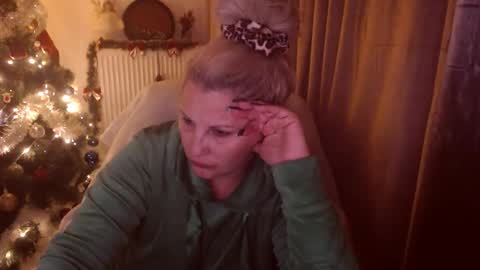 Snapshot of divineblond chatting on 11-30-25, 06:56 Alexxa online show from 11-30-25, 06:56