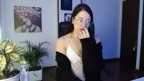 Hera online show from 11-04-25, 10:47