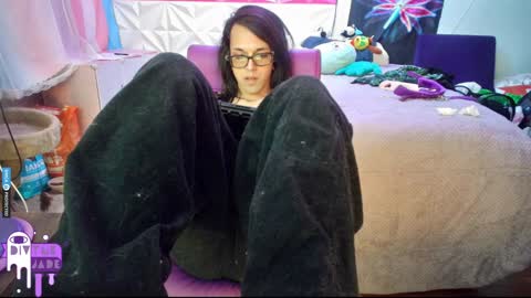 Snapshot of divynejade chatting on 12-09-24, 03:50 Jade Divyne online show from 12-09-24, 03:50