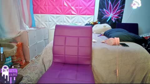 Snapshot of divynejade chatting on 12-10-24, 09:22 Jade Divyne online show from 12-10-24, 09:22