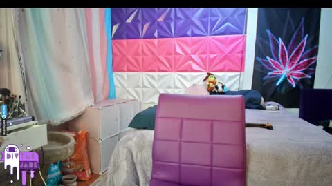 Snapshot of divynejade chatting on 12-24-24, 07:49 Jade Divyne online show from 12-24-24, 07:49