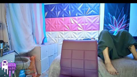 Snapshot of divynejade chatting on 12-28-24, 12:57 Jade Divyne online show from 12-28-24, 12:57