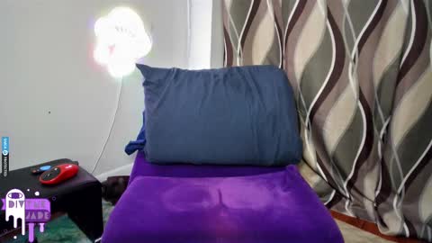 Snapshot of divynejade chatting on 03-05-25, 07:27 Jade Divyne online show from 03-05-25, 07:27