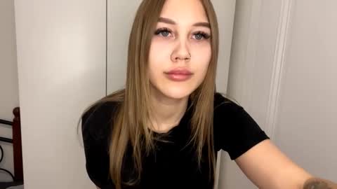 Stella online show from 09-29-25, 04:56