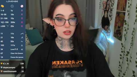 dixipixi_ online show from 02-02-25, 08:35