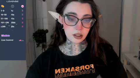 dixipixi_ online show from 10-19-25, 05:41