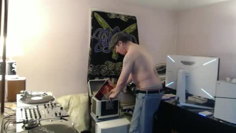 Snapshot of dj_sublime chatting on 03-04-26, 08:09 dj_sublime online show from 03-04-26, 08:09