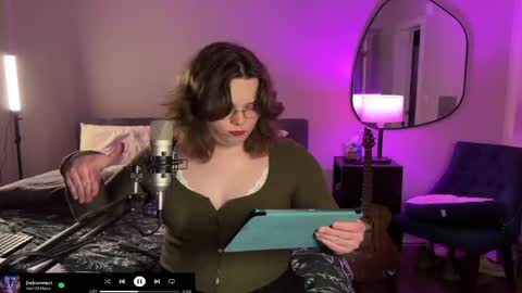 Snapshot of djentslut chatting on 12-04-24, 11:02 djentslut online show from 12-04-24, 11:02