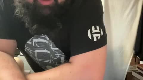 Snapshot of djfreeque chatting on 10-28-25, 01:09 djfreeque online show from 10-28-25, 01:09