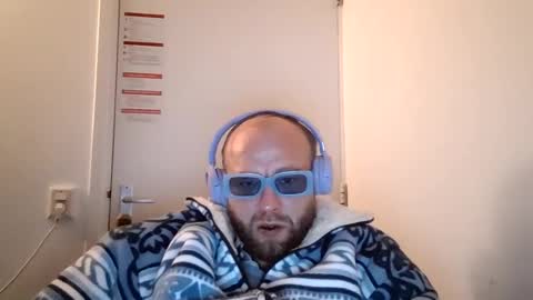Snapshot of djschoor chatting on 10-19-25, 07:25 djschoor online show from 10-19-25, 07:25