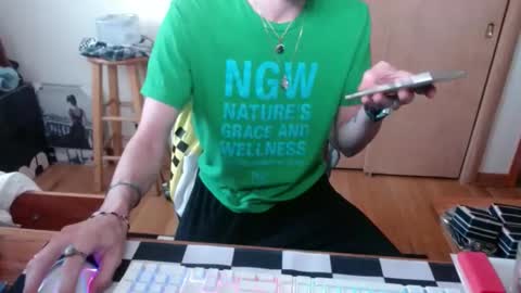 Snapshot of dnasfun chatting on 12-24-24, 09:00 DnAs FunTime online show from 12-24-24, 09:00