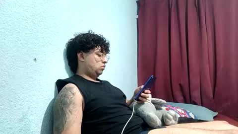 MrPepino online show from 11-25-25, 04:23