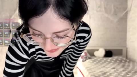 Annie PVT IS OPEN online show from 10-31-25, 09:05