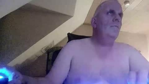 Snapshot of doggy2629 chatting on 10-31-25, 06:20 doggy2629 online show from 10-31-25, 06:20