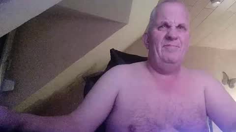 Snapshot of doggy2629 chatting on 12-18-25, 04:57 doggy2629 online show from 12-18-25, 04:57