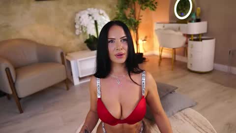 Monica online show from 09-23-25, 09:23