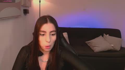 Snapshot of dolcieelliot chatting on 10-21-25, 09:15 Dolcie online show from 10-21-25, 09:15