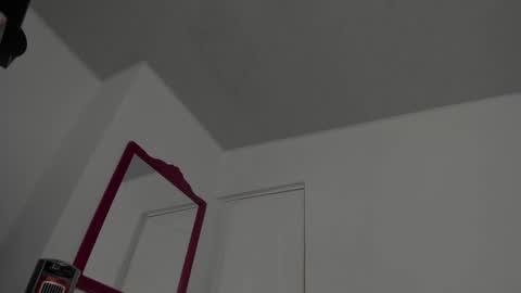 Ludika Santiago online show from 12-20-24, 03:42