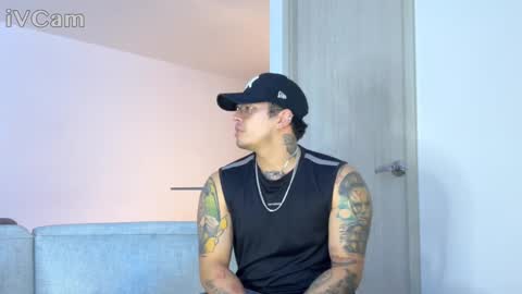 Auro and Santiago online show from 10-25-25, 03:14