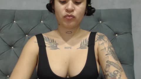 doll_and_thebrown online show from 10-12-25, 05:17