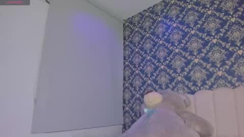 doll_daisy_ online show from 01-07-26, 06:54