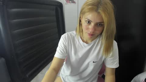 doll_oriana online show from 12-26-24, 04:58