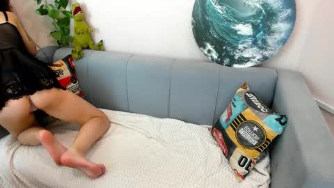 Snapshot of dolliemina chatting on 10-27-25, 02:04 dolliemina online show from 10-27-25, 02:04