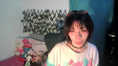 Snapshot of dolliette chatting on 09-23-25, 03:09 mina online show from 09-23-25, 03:09