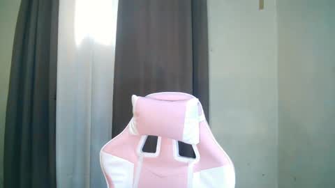 Snapshot of dolly_angel2 chatting on 01-22-25, 06:10 dolly_angel2 online show from 01-22-25, 06:10