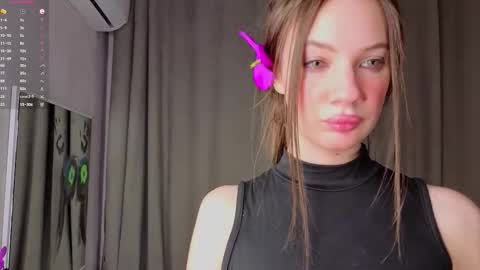 Emilia online show from 01-16-26, 04:27