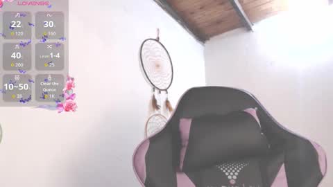 Snapshot of dollysweet666 chatting on 10-26-25, 08:42 dollysweet666 online show from 10-26-25, 08:42