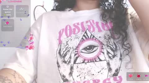 Snapshot of dollysweet666 chatting on 11-06-25, 11:37 dollysweet666 online show from 11-06-25, 11:37