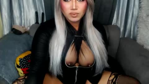 Snapshot of dominant10inchcock chatting on 11-05-25, 07:08 dominant10inchcock online show from 11-05-25, 07:08