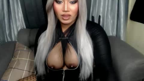 Snapshot of dominant10inchcock chatting on 11-07-25, 11:21 dominant10inchcock online show from 11-07-25, 11:21