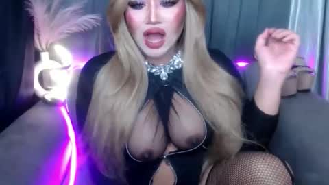 dominant10inchcock online show from 12-20-25, 01:34