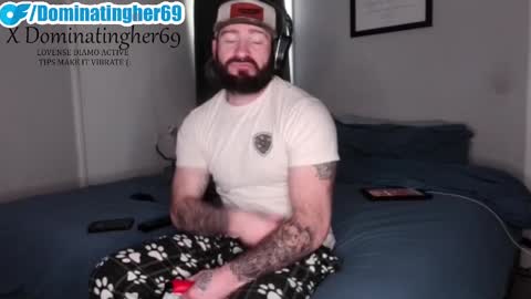 Snapshot of dominatingher69 chatting on 02-25-25, 02:44 dominatingher69 online show from 02-25-25, 02:44