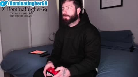 Snapshot of dominatingher69 chatting on 02-26-25, 01:52 dominatingher69 online show from 02-26-25, 01:52