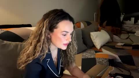 Victoria online show from 03-04-25, 12:50