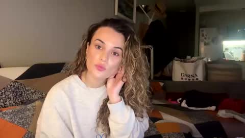 Victoria online show from 03-07-25, 06:22