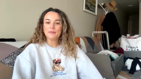 Victoria online show from 03-09-25, 03:16