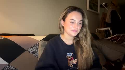 Victoria online show from 03-11-25, 06:19