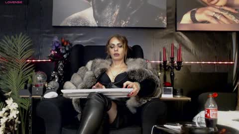 Snapshot of dominatrixeve chatting on 02-07-25, 09:26 Dominatrix Eve online show from 02-07-25, 09:26