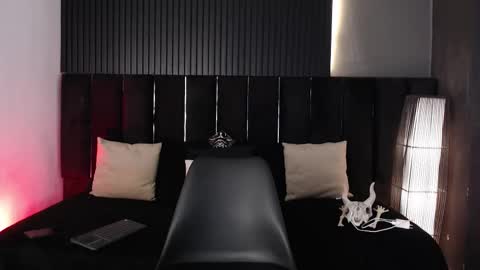 Dominic online show from 10-30-25, 10:21