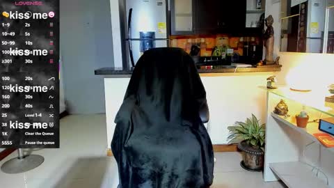 SANTI  independent model online show from 09-25-25, 01:20