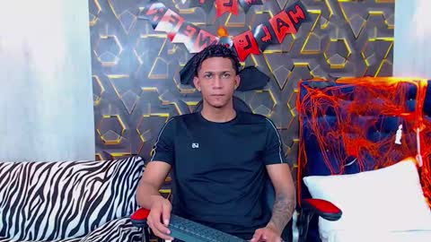 dominic_smith_ online show from 10-26-25, 06:14