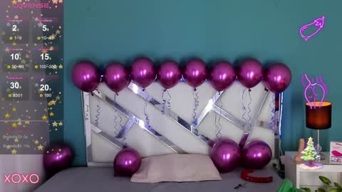 Dominic online show from 12-22-24, 04:59