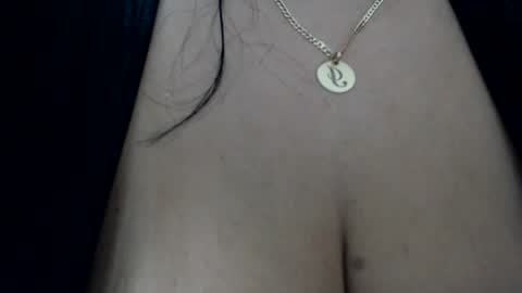 Snapshot of dominicanpoison chatting on 10-17-25, 03:31 MizzIssy online show from 10-17-25, 03:31