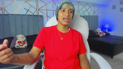 Dominick  online show from 01-04-25, 07:34